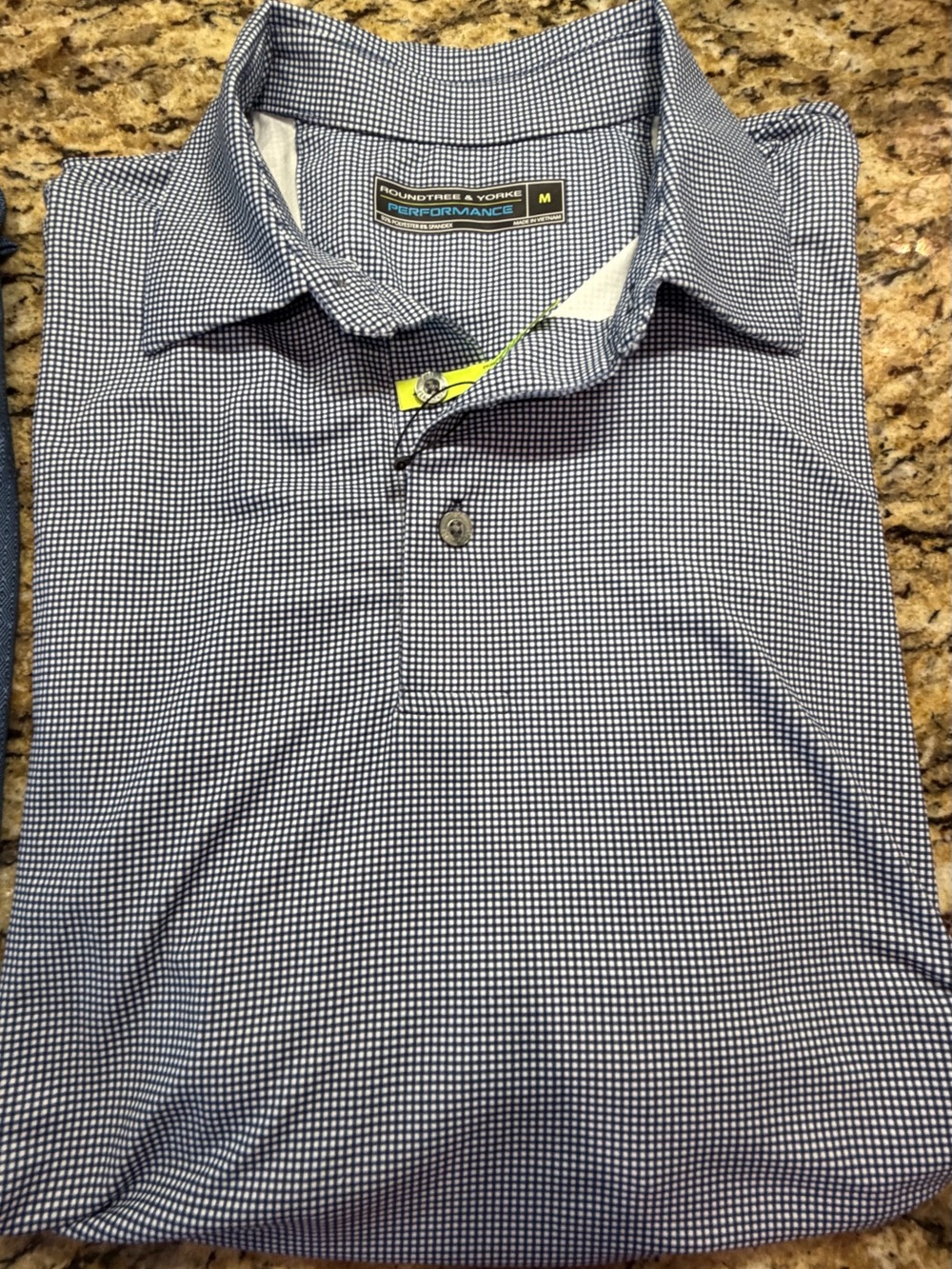 Roundtree & Yorke Performance Polo Size Medium NWOT